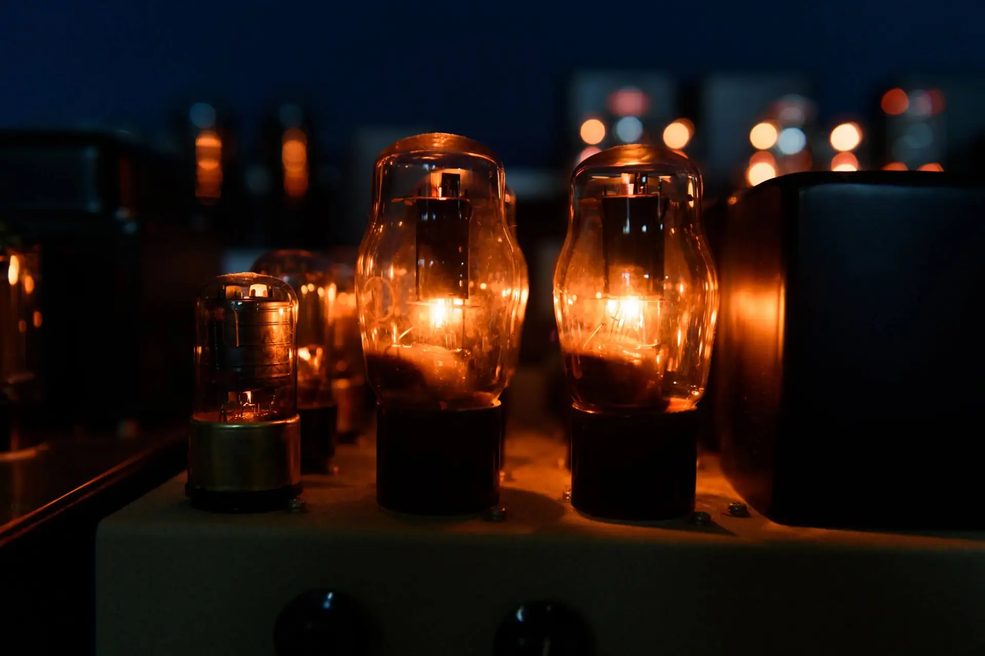 Are Vacuum Tubes Still Made? Fuzz Audio